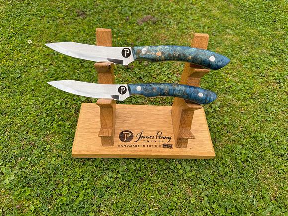 custom matching hunting knives on stand